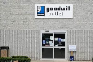 Visit Goodwill Store Oregon City: Deals & Donations Living in Oregon: Moving Tips, Cost of Living & Best Cities Visit Goodwill Store Oregon City: Deals & Donations | Living in Oregon: Moving Tips, Cost of Living & Best Cities