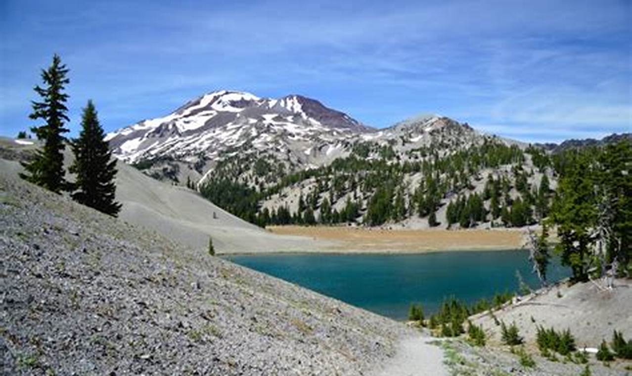 Discover Oregon's Moraine Lakes: A Gem State Awaits Living in Oregon: Moving Tips, Cost of Living & Best Cities Discover Oregon's Moraine Lakes: A Gem State Awaits | Living in Oregon: Moving Tips, Cost of Living & Best Cities