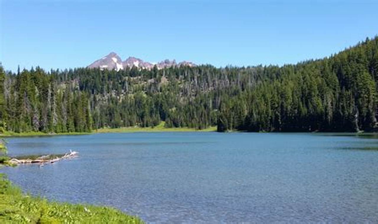 Explore Central Oregon Lakes: Adventures in Oregon's Heart Living in Oregon: Moving Tips, Cost of Living & Best Cities Explore Central Oregon Lakes: Adventures in Oregon's Heart | Living in Oregon: Moving Tips, Cost of Living & Best Cities