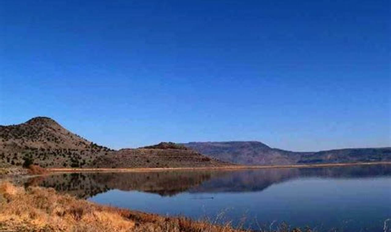 Discover Adel Lake County, Oregon: A Desert Gem Living in Oregon: Moving Tips, Cost of Living & Best Cities Discover Adel Lake County, Oregon: A Desert Gem | Living in Oregon: Moving Tips, Cost of Living & Best Cities