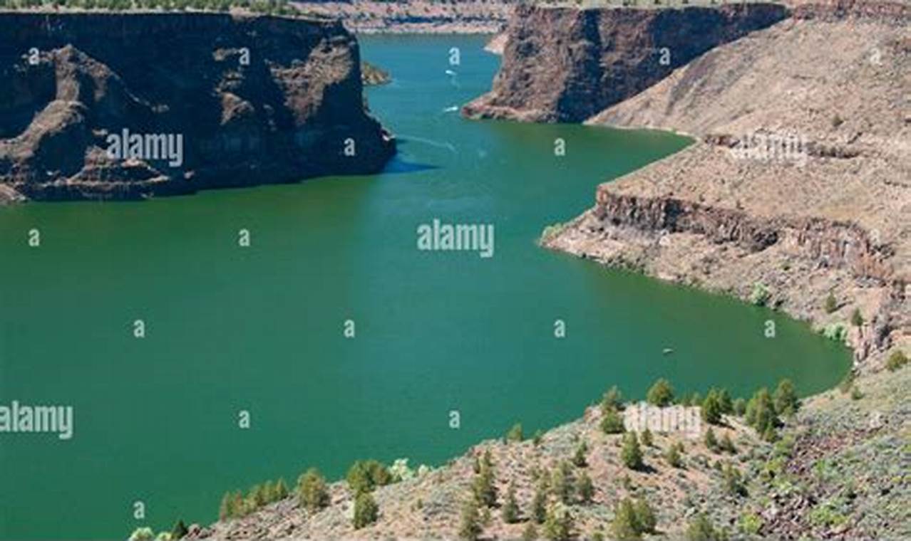 Your Guide to Lake Billy Chinook, Oregon Weather! | Living in Oregon: Moving Tips, Cost of Living & Best Cities