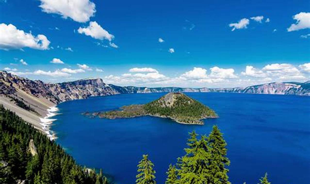 Drive Ashland Oregon to Crater Lake: A Complete Guide | Living in Oregon: Moving Tips, Cost of Living & Best Cities