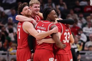 Oregon Ducks Basketball: Stats vs. Wisconsin Badgers & More Living in Oregon: Moving Tips, Cost of Living & Best Cities Oregon Ducks Basketball: Stats vs. Wisconsin Badgers & More | Living in Oregon: Moving Tips, Cost of Living & Best Cities
