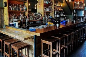 Your Guide to Flanders Bar: Portland's Hottest Spot! | Living in Oregon: Moving Tips, Cost of Living & Best Cities
