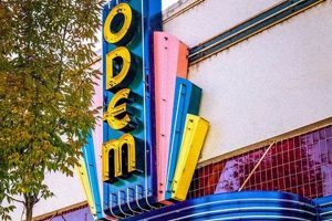 Movie Theater Redmond Oregon Living in Oregon: Moving Tips, Cost of Living & Best Cities Movie Theater Redmond Oregon | Living in Oregon: Moving Tips, Cost of Living & Best Cities