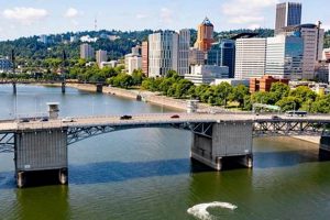 Morrison Bridge Portland Oregon | Living in Oregon: Moving Tips, Cost of Living & Best Cities