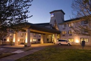 Stay at Best Western Meadows Portland OR: Rates &amp; Deals | Living in Oregon: Moving Tips, Cost of Living & Best Cities