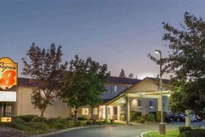 Super 8 Bend Oregon: Deals &amp; Nearby Fun! | Living in Oregon: Moving Tips, Cost of Living & Best Cities