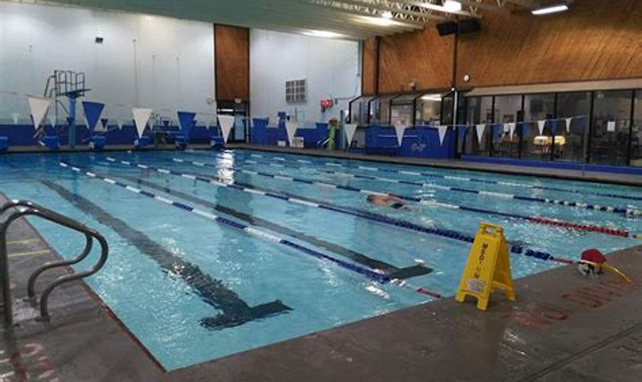 Redmond Oregon Swimming Pool | Living in Oregon: Moving Tips, Cost of Living & Best Cities