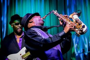 Bend Oregon Munch and Music: A Local's Guide | Living in Oregon: Moving Tips, Cost of Living & Best Cities