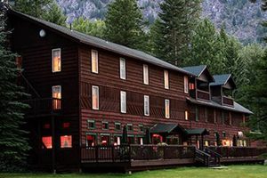 Find Hotels in Joseph, Oregon: Your Guide + Deals | Living in Oregon: Moving Tips, Cost of Living & Best Cities