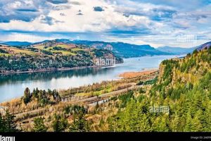 From Portland Oregon to Columbia River Gorge: A Guide | Living in Oregon: Moving Tips, Cost of Living & Best Cities
