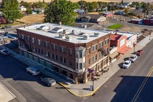 Condon Oregon Hotels: Your Cozy Getaway + Deals! | Living in Oregon: Moving Tips, Cost of Living & Best Cities