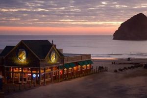 Best Pacific City Restaurants Oregon: Coastal Dining! | Living in Oregon: Moving Tips, Cost of Living & Best Cities