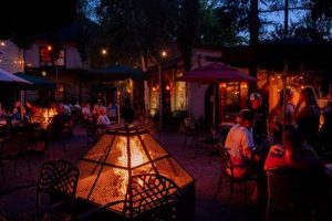 The Ultimate Guide: Best Bars in Bend, Oregon Guide | Living in Oregon: Moving Tips, Cost of Living & Best Cities
