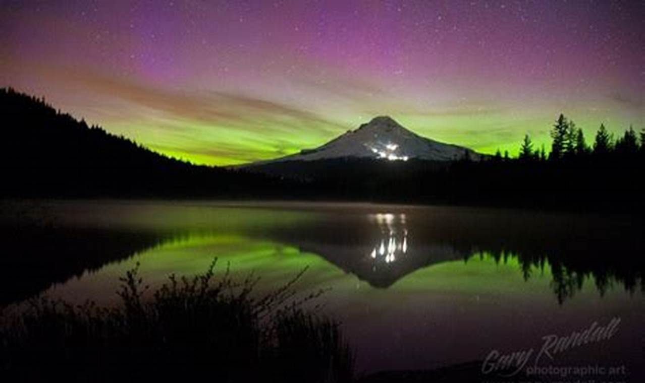 Can You See the Northern Lights in Portland Oregon? | Living in Oregon: Moving Tips, Cost of Living & Best Cities