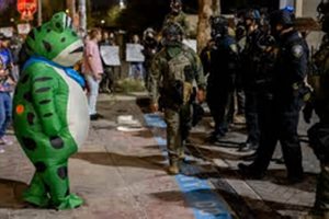 Find Your Perfect Costume: Portland Oregon Store Guide | Living in Oregon: Moving Tips, Cost of Living & Best Cities