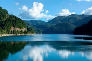 Your Guide to Detroit Lake Oregon Hotels: Find Deals Now! | Living in Oregon: Moving Tips, Cost of Living & Best Cities