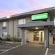 Your Medford Escape: Travelers Inn Oregon Stays | Living in Oregon: Moving Tips, Cost of Living & Best Cities