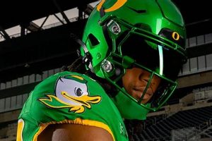 Shop Oregon Ducks Football Gifts Today! | Living in Oregon: Moving Tips, Cost of Living & Best Cities